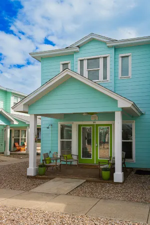 Townhome Close to Beach, Shared Pool, Golf Cart Access Отели рядом с достопримечательностью «Palmilla Beach Resort & Golf Club»