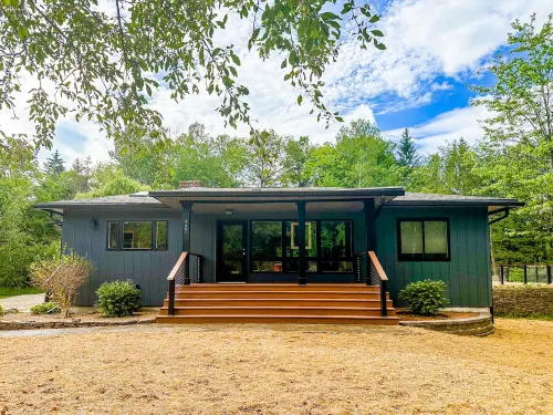 Charming Country Retreat with Spacious Yard - Cozy Family Haven Hotels in Kortright