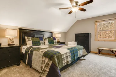 Charming Log Cabin with Game Room and Hot Tub - Inviting Mountain Retreat
