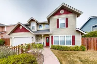 5 Minutes to Beach Stylish Arroyo Grande Home with Hot Tub, Sundeck, Firepit