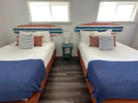 Private Sandy Beach and Boat Parking Available - Inviting Surf Cottage