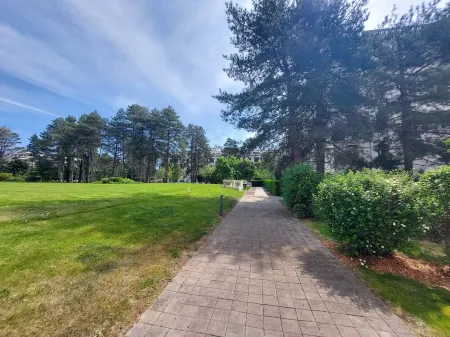 F3 apartment with balconies, domaine de l'hermitage Отели рядом с достопримечательностью «Caravaning Stoneham - Touquet & Co»