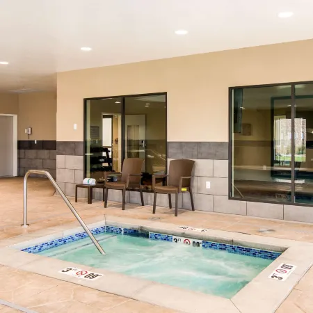 Comfort Suites