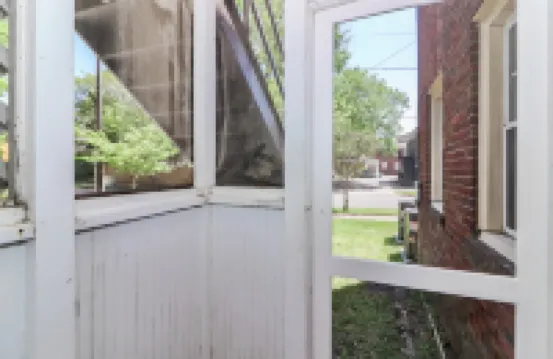 Modern Amenities and Cozy Screened Porches - Charming Historic Retreat