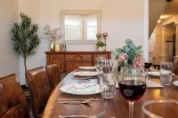 Modern Meets Vintage! Sleeps 12-14! Game Room, Patio, FUN!