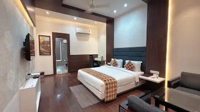 Jhansi Hotel Hotels near Jeevanshah Tiraha