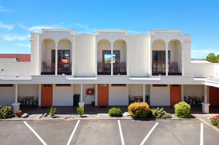 Valdez Motor Lodge Отели в г. Хейстингс