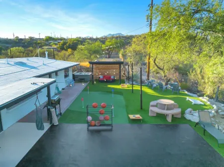 Hilltop:Mt Views!Movie Theater+Nfl Ticket Arcade+Hot Tub+Sauna+Golf+Yoga+Beauty