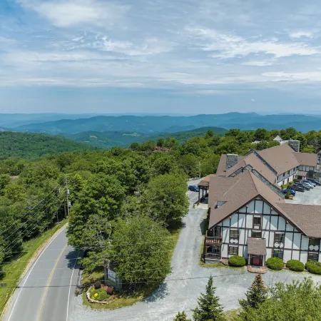 4 Seasons at Beech Mountain