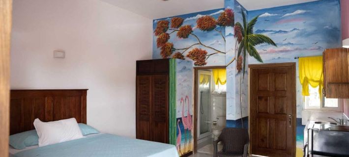 Roots Cafe Rooms Hotels in Negril