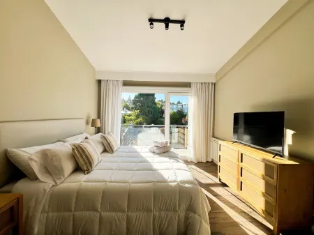 Guemes Apartments Отели рядом с достопримечательностью «Camping El Yeti»