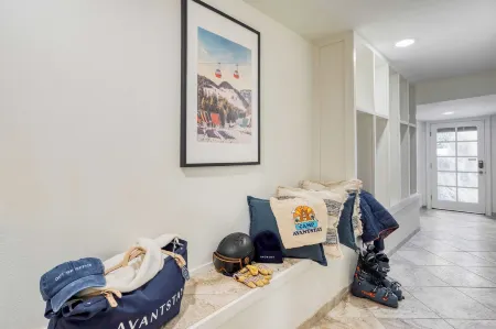 Explorer by AvantStay Close to Slopes Game Room Guest Suite