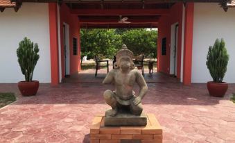 Dracaena Resort