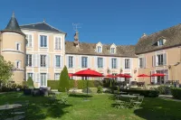 Hôtel Saint-Laurent, the Originals Relais Hotels in Houdan