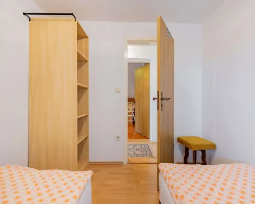 Wohnung im OT Brusow Mit Garten Hotels in Kropelin