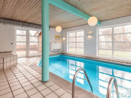 10 Person Holiday Home in Fur by Traum Отели в г. Fur