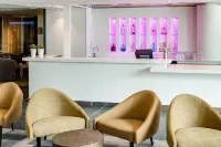 Quality Hotel Entry - Quầy Bar
