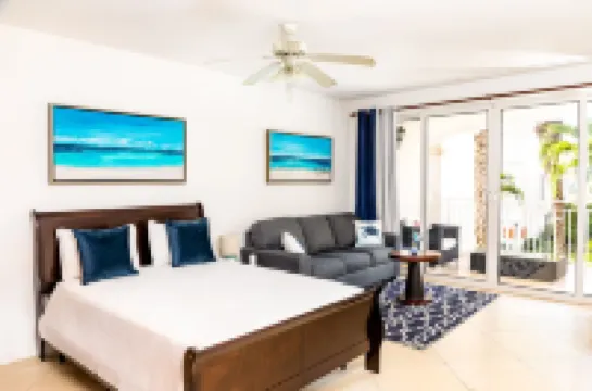 La Vista Azul Modern Condo Ocean Views Hotels in The Bight Settlement