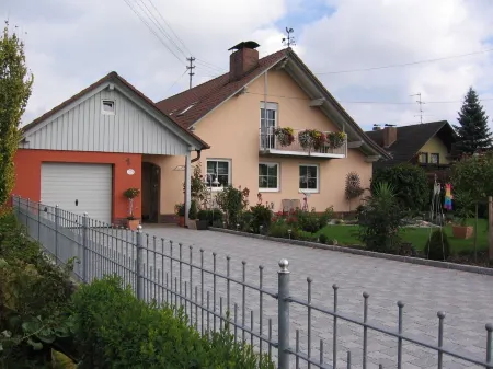 Family-friendly apartment near Legoland for 5 pers. Отели рядом с достопримечательностью «Оберридер Вайэр»