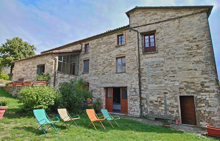 Holiday Home in Apecchio with Pool & Terrace