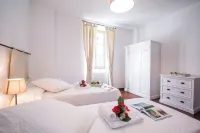 Al Prato公寓B 卡薩富思特飯店附近的飯店