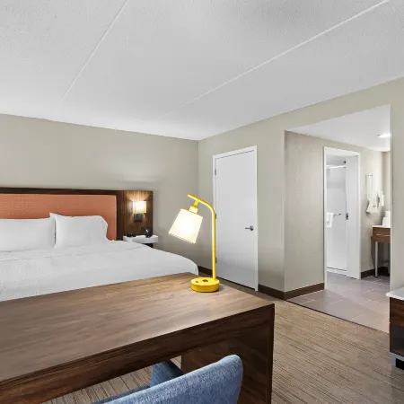 Hampton Inn & Suites Bolingbrook