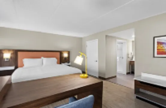 ハンプトン イン & スイーツ ボーリングブルック