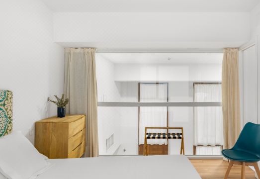 누마 세비야 몰리나의 루프탑 테라스 야경