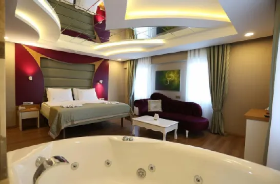 Life Corner Hotel Отели в г. 