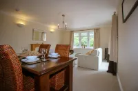 Turnberry Apartments Hotels in Maybole