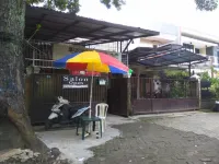 Peony Guesthouse Hotels near Bandung Station