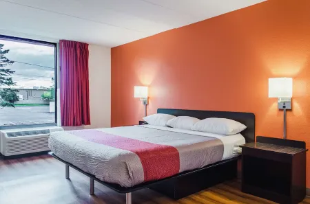 Motel 6 Brockton, MA Отели в г. Эйвон