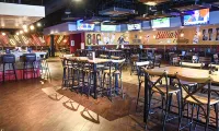 North Beach Resort & Villas - bar