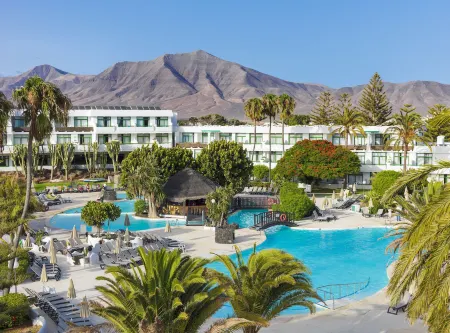 H10 Lanzarote Princess Отели рядом с достопримечательностью «Playa de Papagayo»