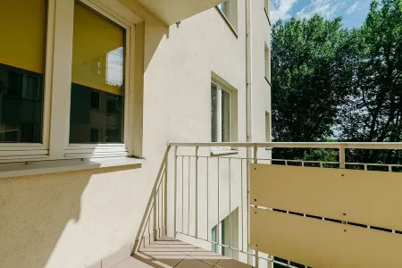 ShortStayPoland Św. Wincentego (B7) Отели рядом с достопримечательностью «Multioutlet Sp. z o.o.»