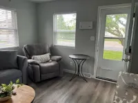 Minutes to Cedar Point & CP sports center; Newly renovated home; Sleeps 6 Hoteles en Sandusky