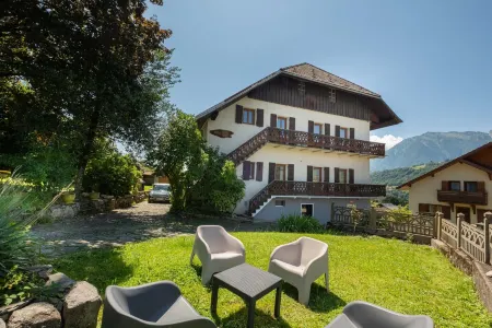 Chalet les Myrtilles Отели в г. Меркюри