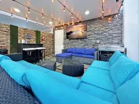 Experience Luna Sky! 65" TV Bar BBQ Go FL Keys Hotels in South Miami Heights