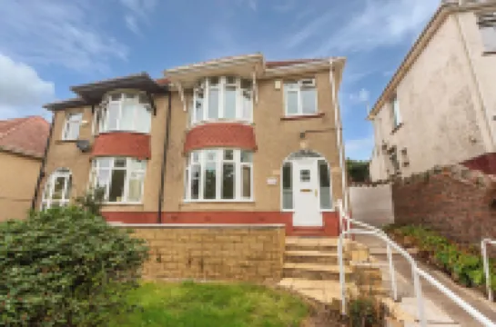 Superior Three Bedroom House with Sea View Hotels in 