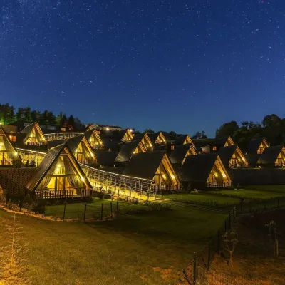 Aronia Bungalow Отели рядом с достопримечательностью «Стадион им. Ататюрка»