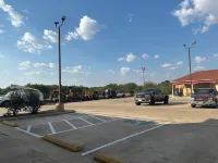 Executive Inn & Suites - Parkplatz