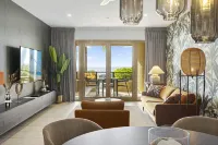 The Bellafonte - Luxury Oceanfront Hotel Отели в г. Кралендейк