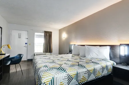 Studio 6 Meridian, MS – Bonita Lakes Отели рядом с Аэропорт Меридиан