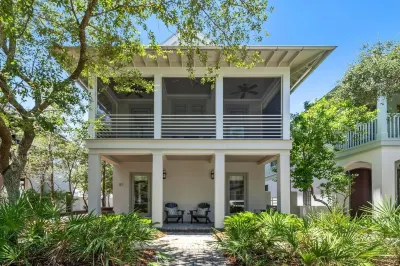 ذا أتيكوس Hotels near Rosemary Beach Town Hall