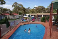 Warrnambool Motel and Holiday Park - Swimmingpools