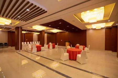 Pushkara Sarovar Portico Отели в г. Дибрагарх