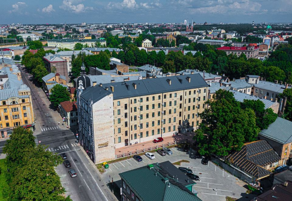 hotel overview picture