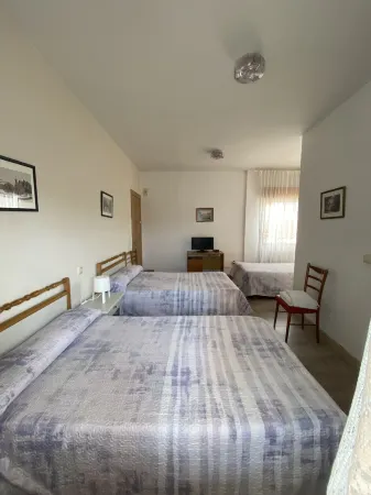 Pension Martinez Отели в г. Гвадалахара