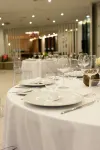 โรงแรมกระป๋อง - พร้อมอาหารเช้า