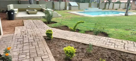 Kwanare Guesthouse Отели в г. Groblersdal